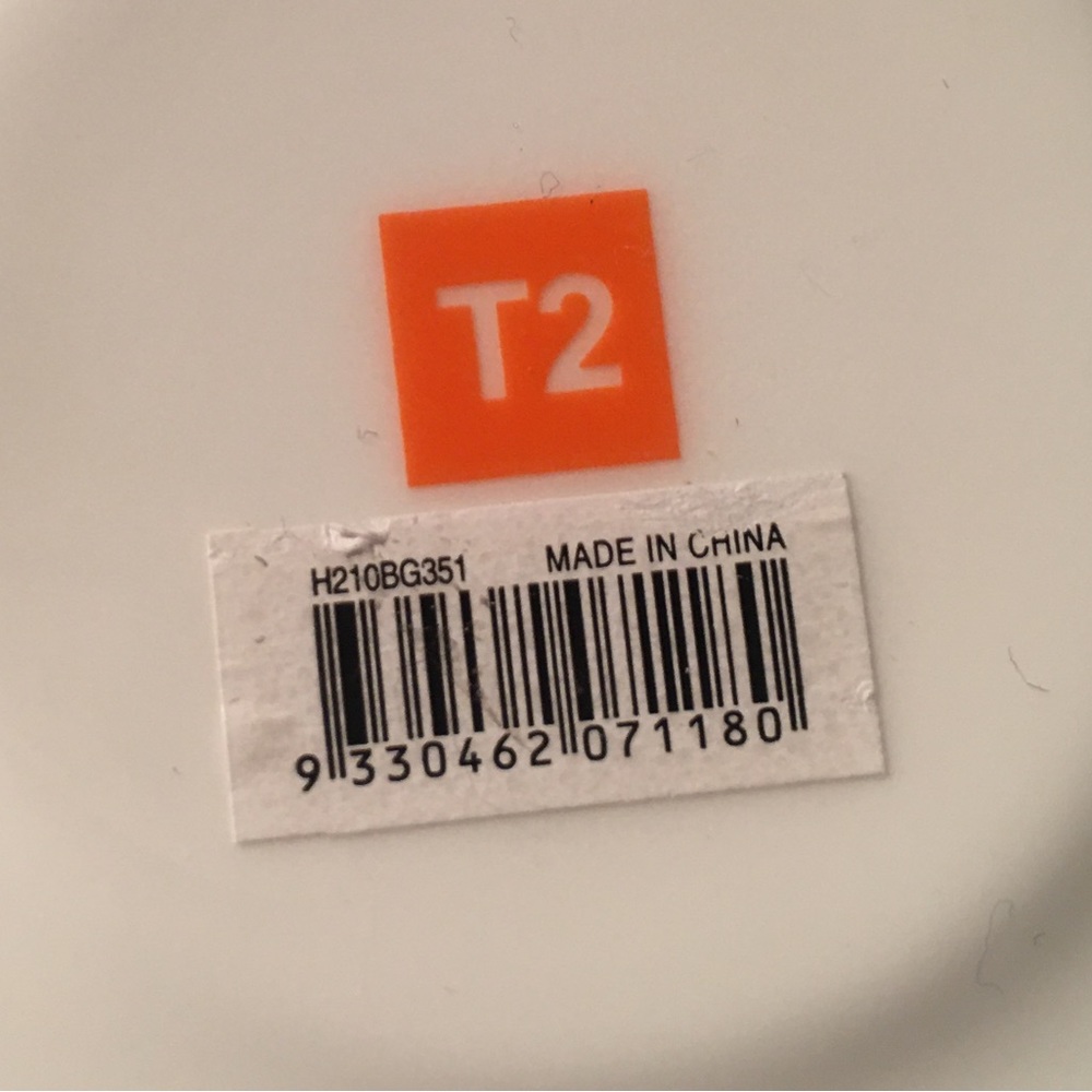 T2 cup and saucer. Aqua Moroccan Tealeidoscope. So pretty and lightweight - Picture 10 of 11